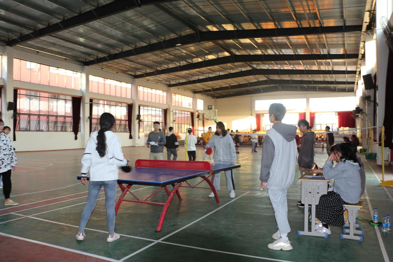 南昌向远轨道技术学校第一届校园体育节系列活动之乒乓球比赛