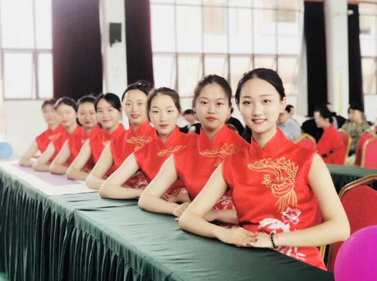 南昌向远轨道技术学校举行首届“全民饮茶日”活动