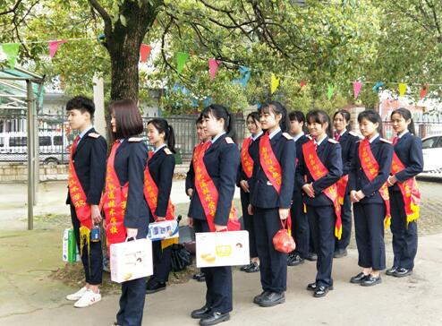 学雷锋 共筑美丽幸福家园—南昌向远轨道技术学校团委组织学习雷锋精神系列活动（二）