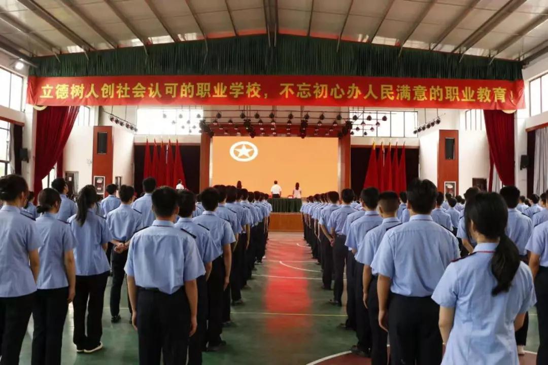 南昌向远轨道技术学校举行庆祝建党100周年暨新团员入团宣誓仪式