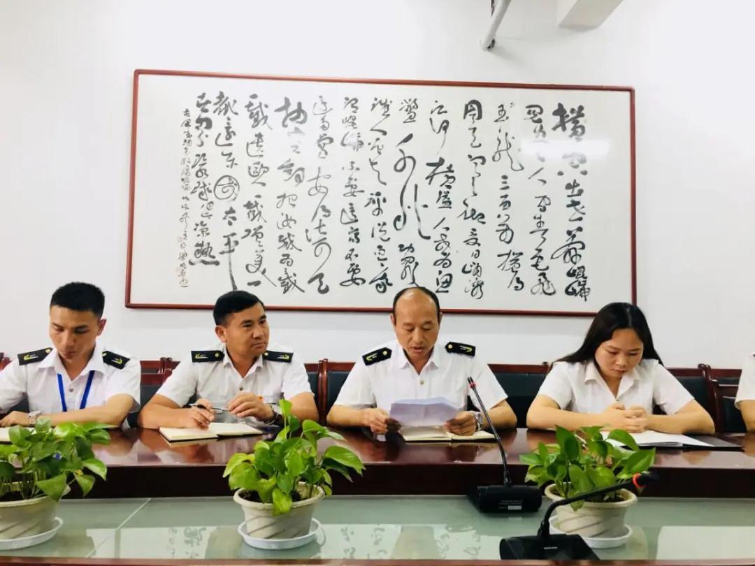 南昌向远轨道技术学校党支部召开接收预备党员大会