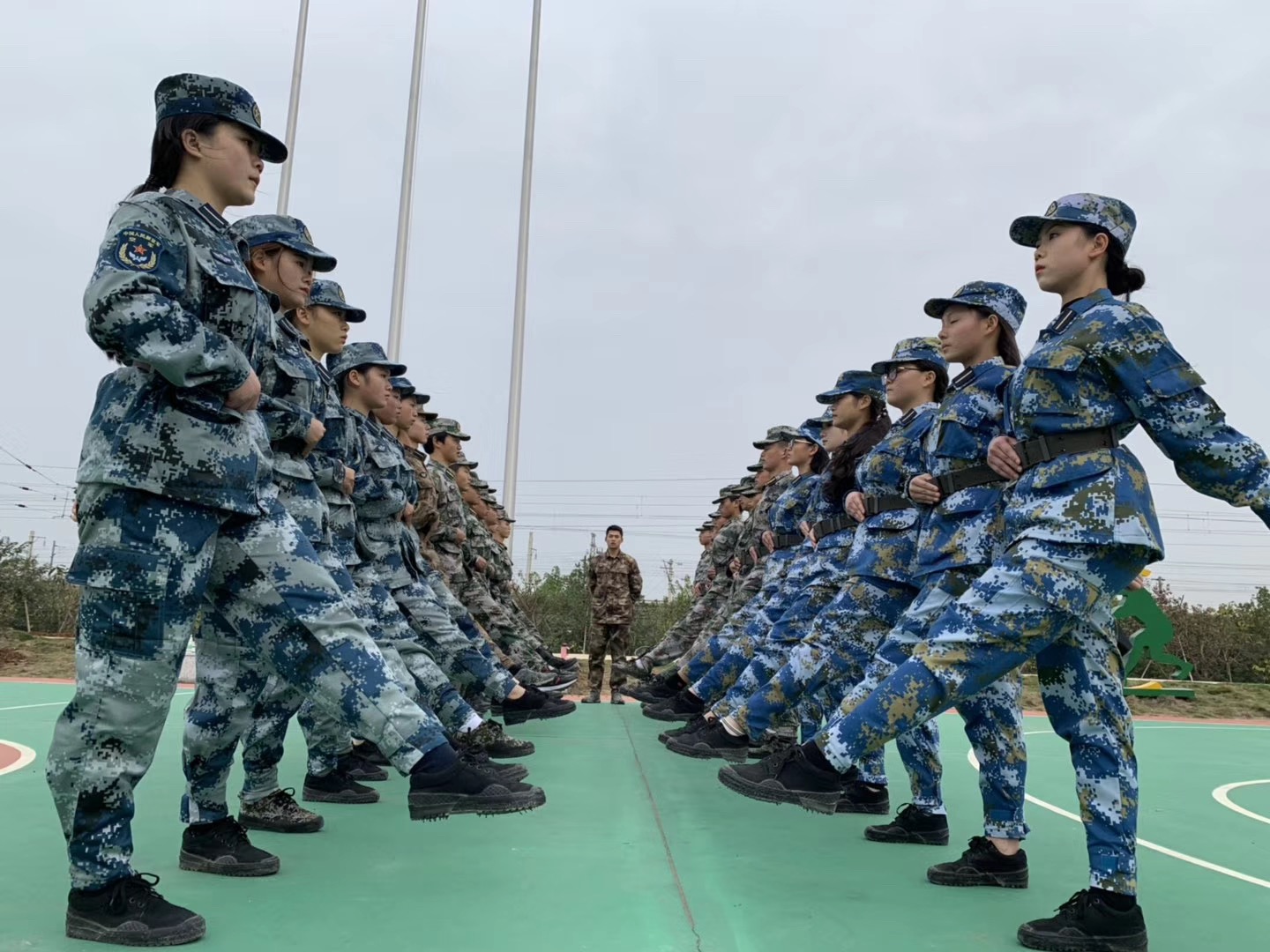 南昌向远轨道技术学校国旗护卫队