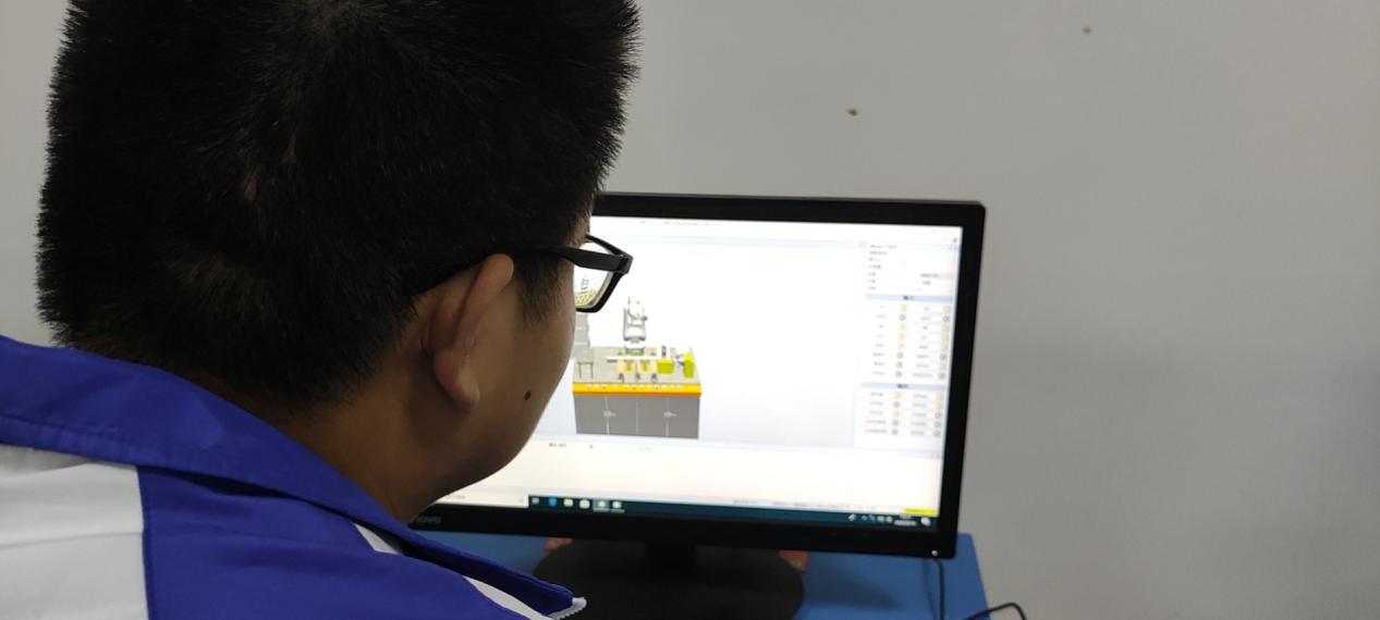 南昌向远轨道技术学校机器人技术应用技能比赛活动