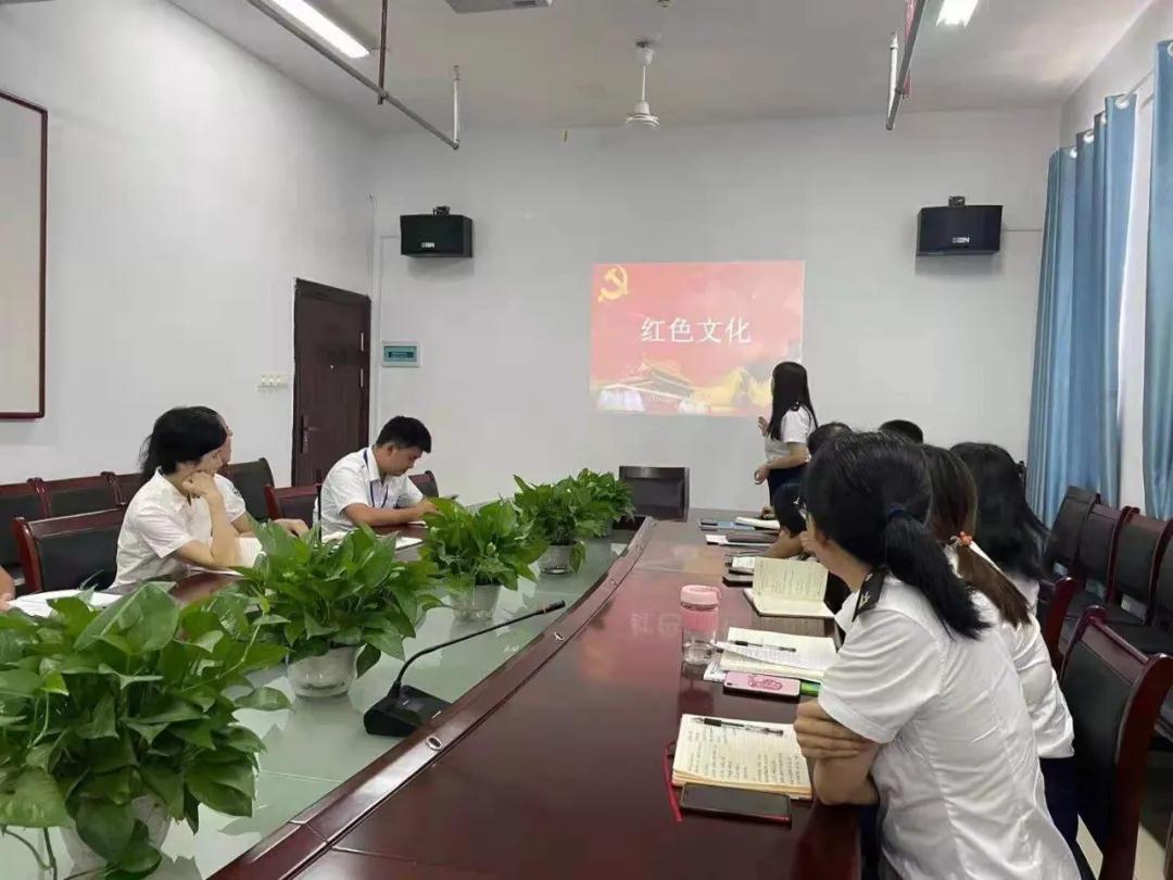 南昌向远轨道技术学校开展思政教师德育研讨会