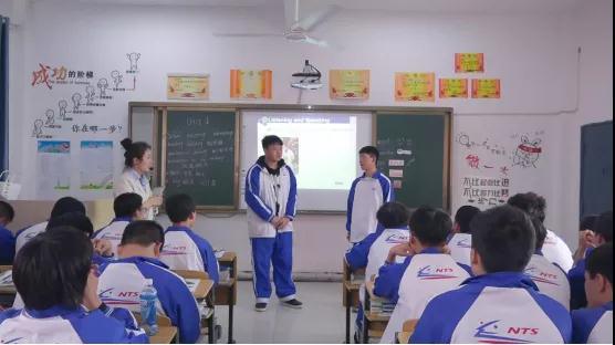 南昌向远轨道技术学校举行本学期英语公开课