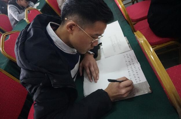 南昌向远轨道技术学校顺利举办学生硬笔书法大赛