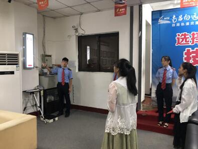 南昌向远轨道技术学校学生报名火爆