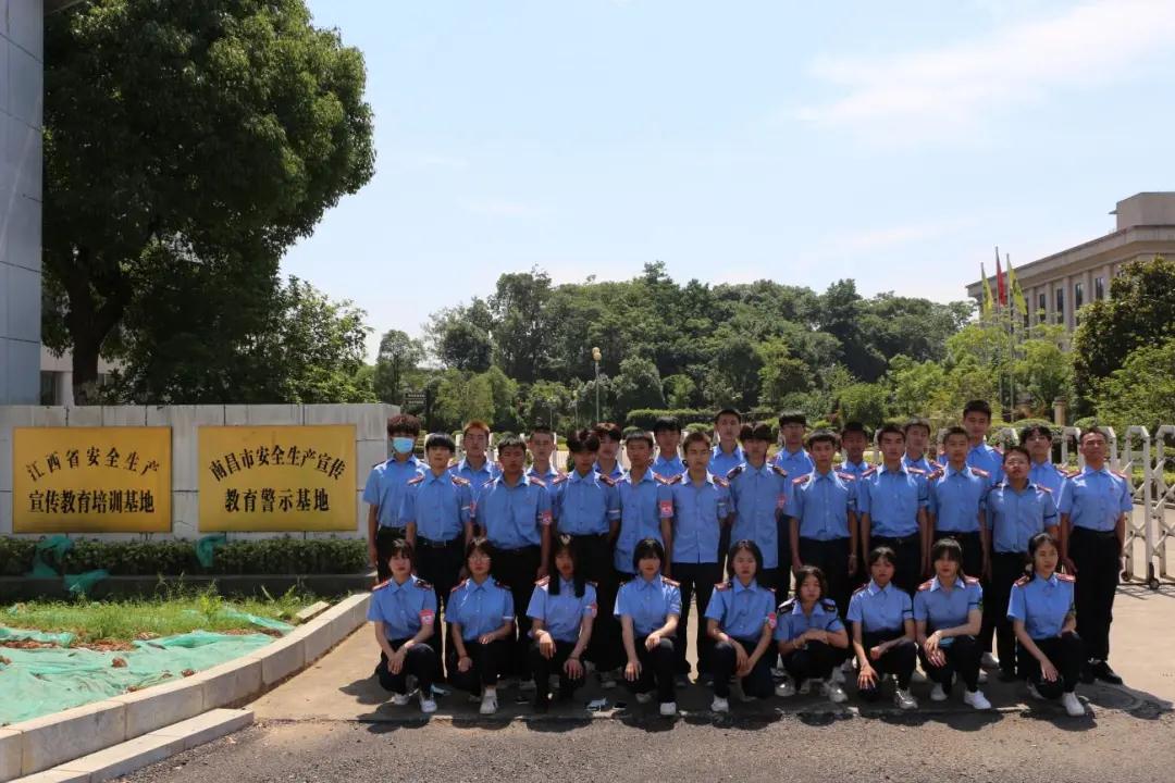 南昌向远轨道技术学校组织学生赴南昌安全生产教育警示基地体验活动