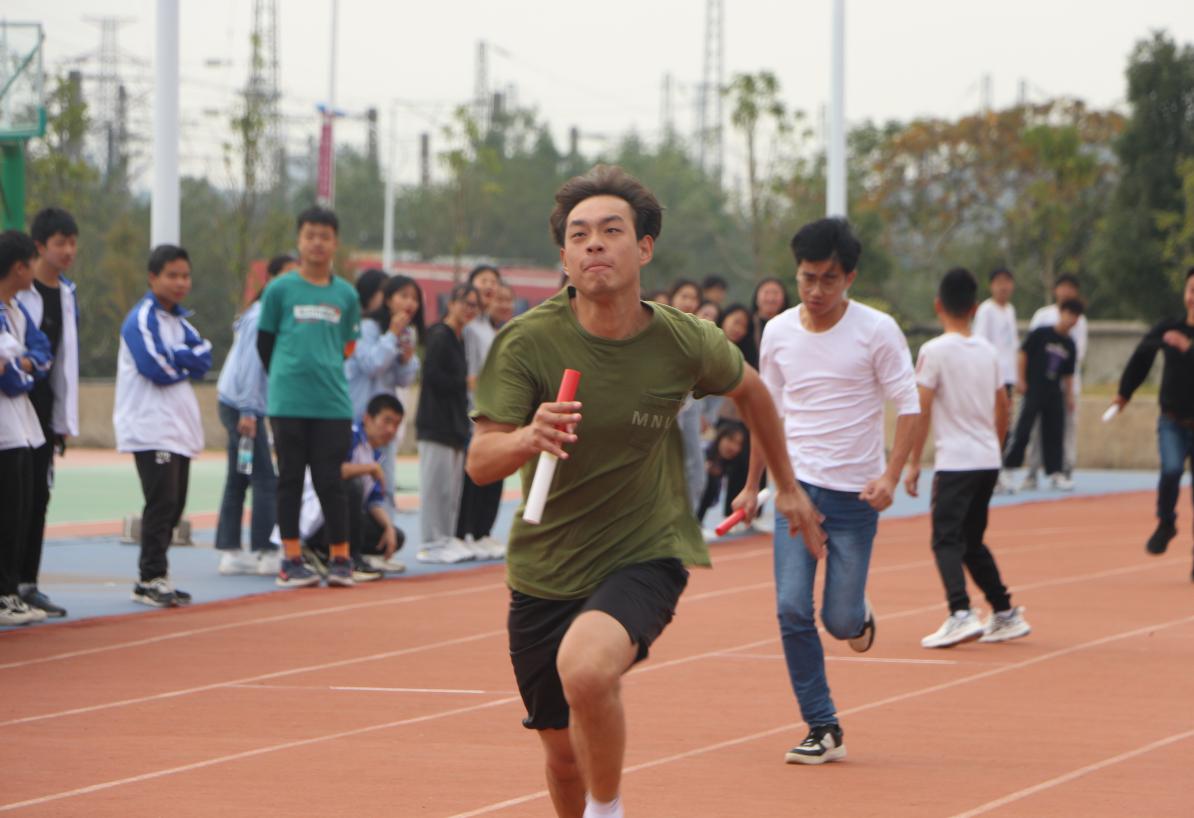 南昌向远轨道技术学校第十三届田径运动会之教职工风采