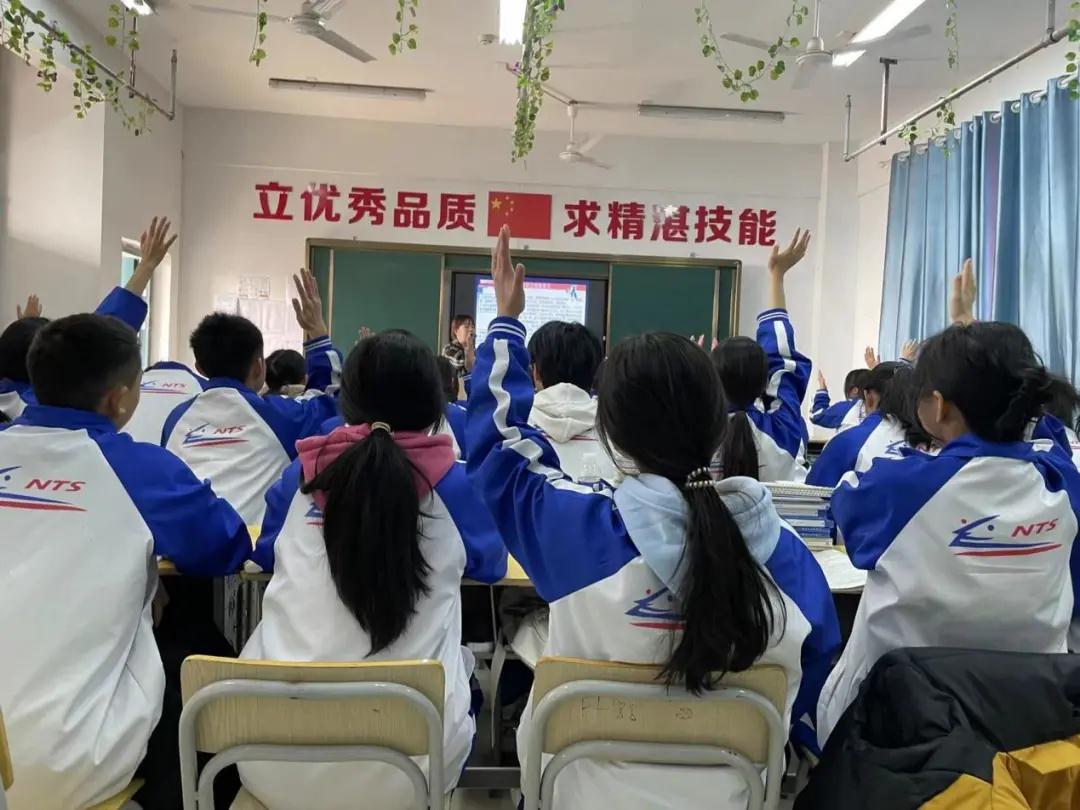 南昌向远轨道技术学校开展“教风建设公开课月”活动