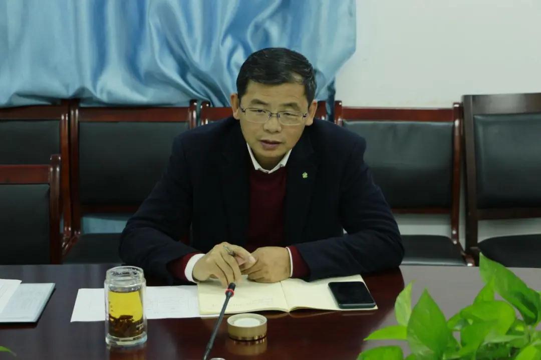 南昌市政府第十七责任区督学来南昌向远轨道技术学校开展十一月专项督导
