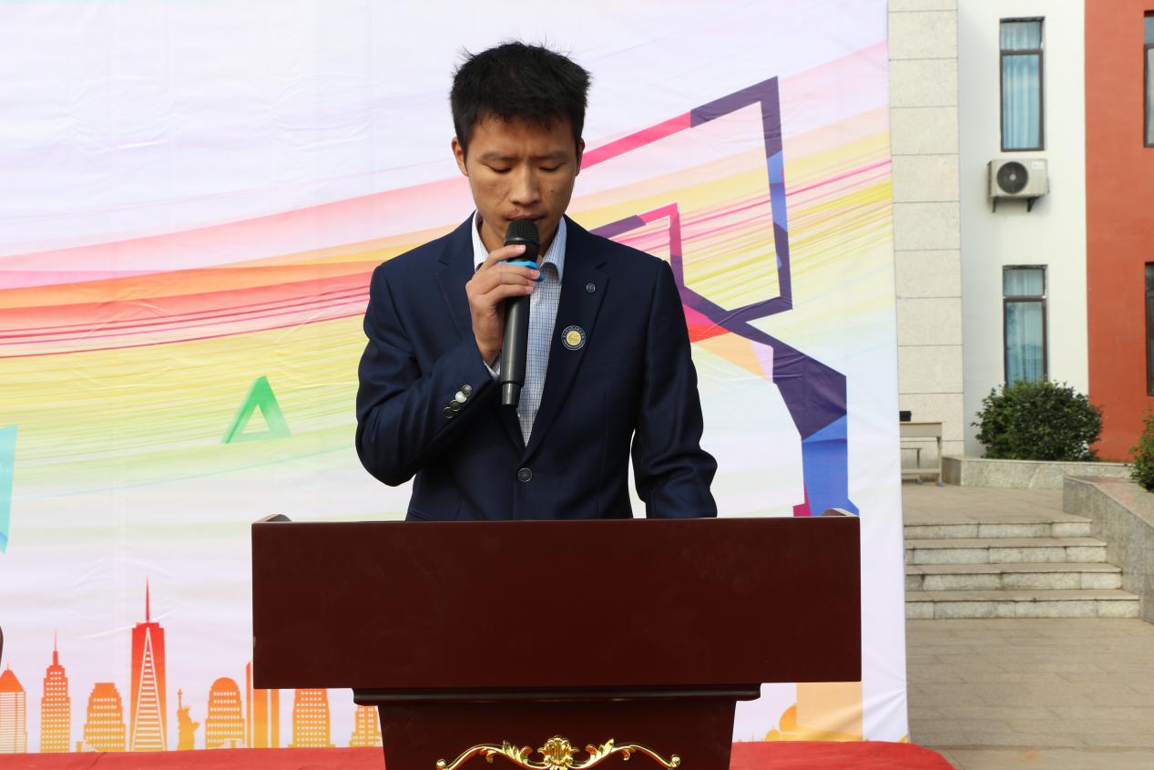 热烈祝贺南昌向远轨道技术学校第十三届秋季田径运动会开幕