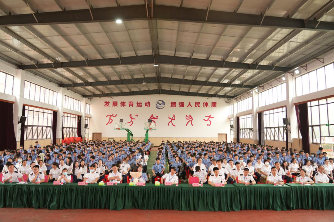南昌向远轨道技术学校邀请党的二十大代表来校作专题报告