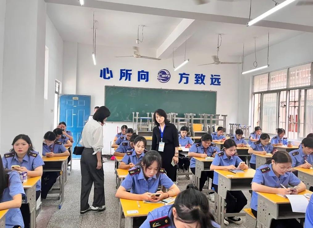 南昌向远轨道技术学校与江西旅游商贸职业学院中高职“3+2”转段文化水平考核圆满完成