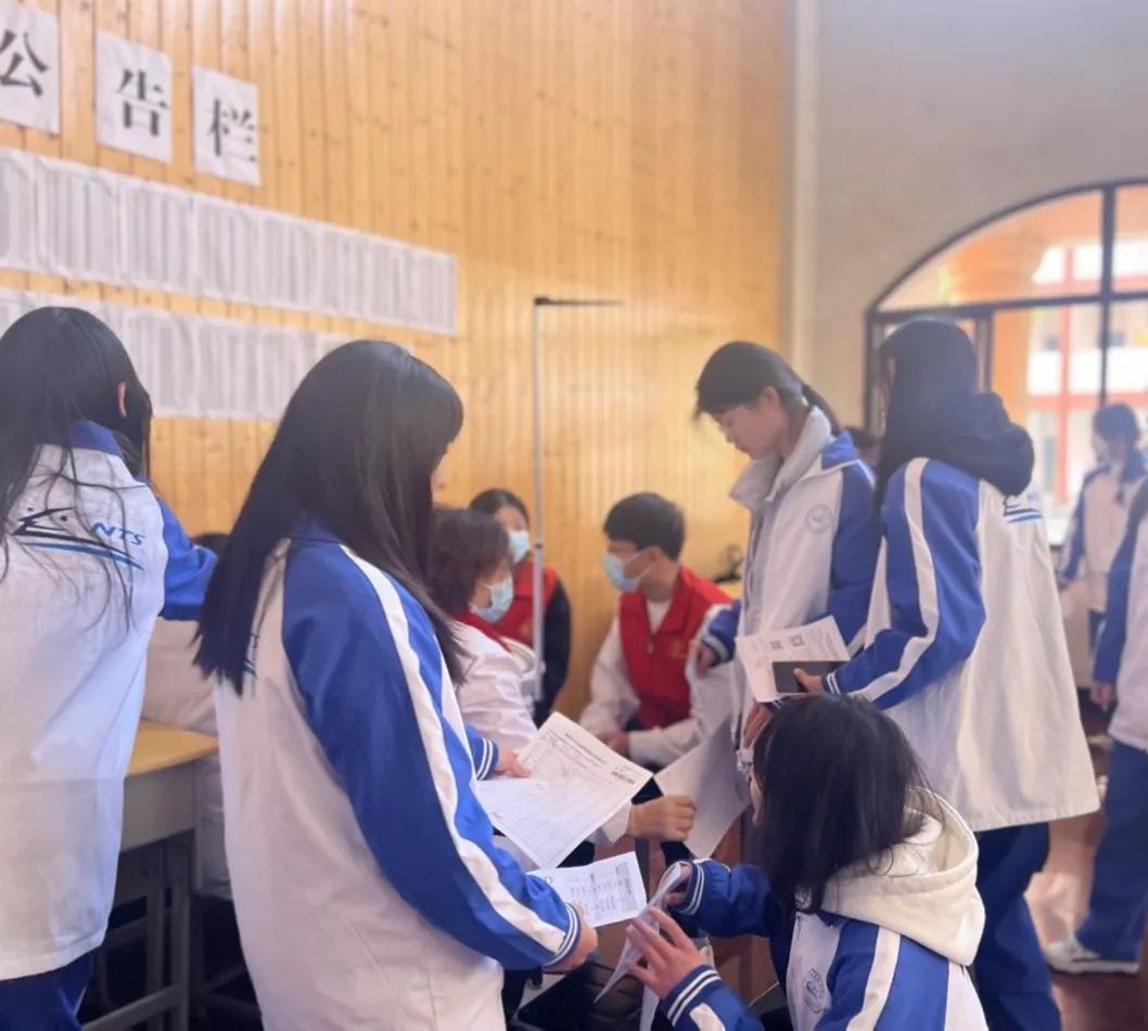 南昌向远轨道技术学校开展学生健康体检活动