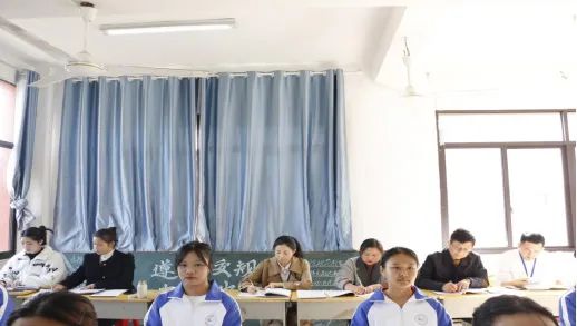 南昌向远轨道技术学校运输管理工程系开展公开课活动