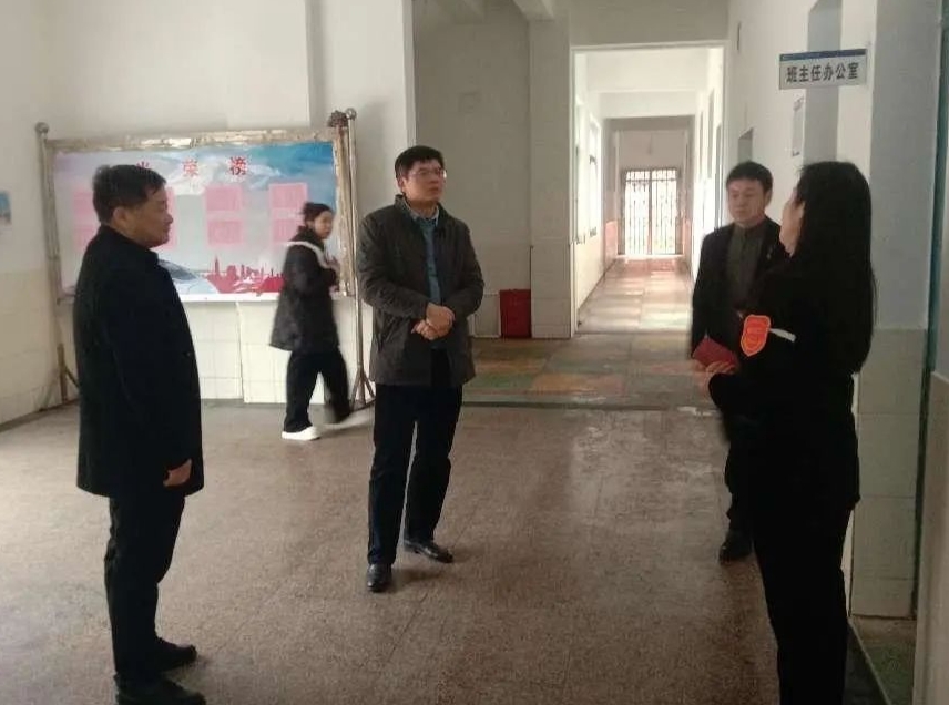 南昌市教育局领导到南昌向远轨道技术学校开展消防安全检查工作