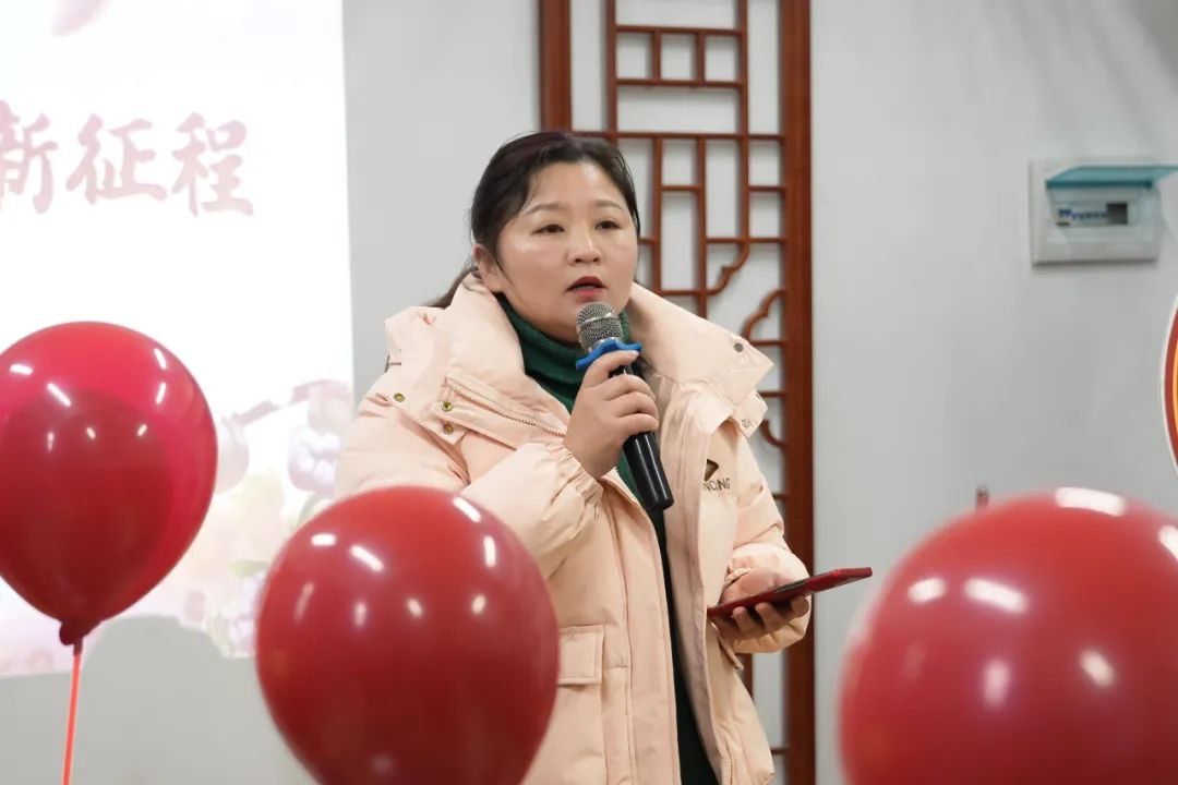 南昌向远轨道技术学校热烈庆祝“三八”国际劳动妇女节