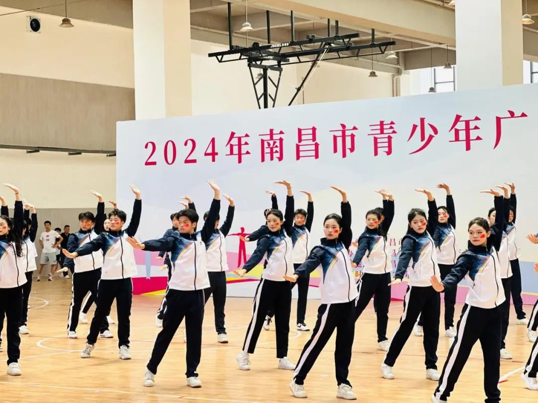 南昌向远轨道技术学校在2024年南昌青少年广播体操中荣获中学组一等奖