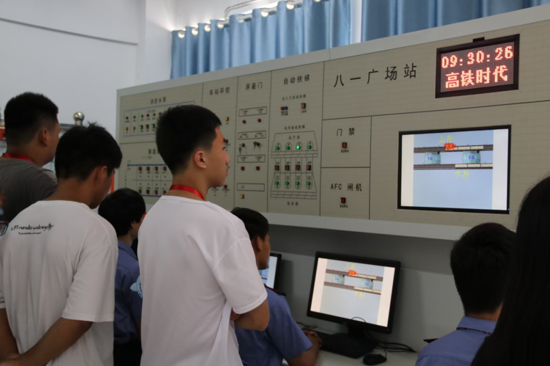 2024年南昌向远轨道技术学校“职业教育校园开放日”活动圆满落幕