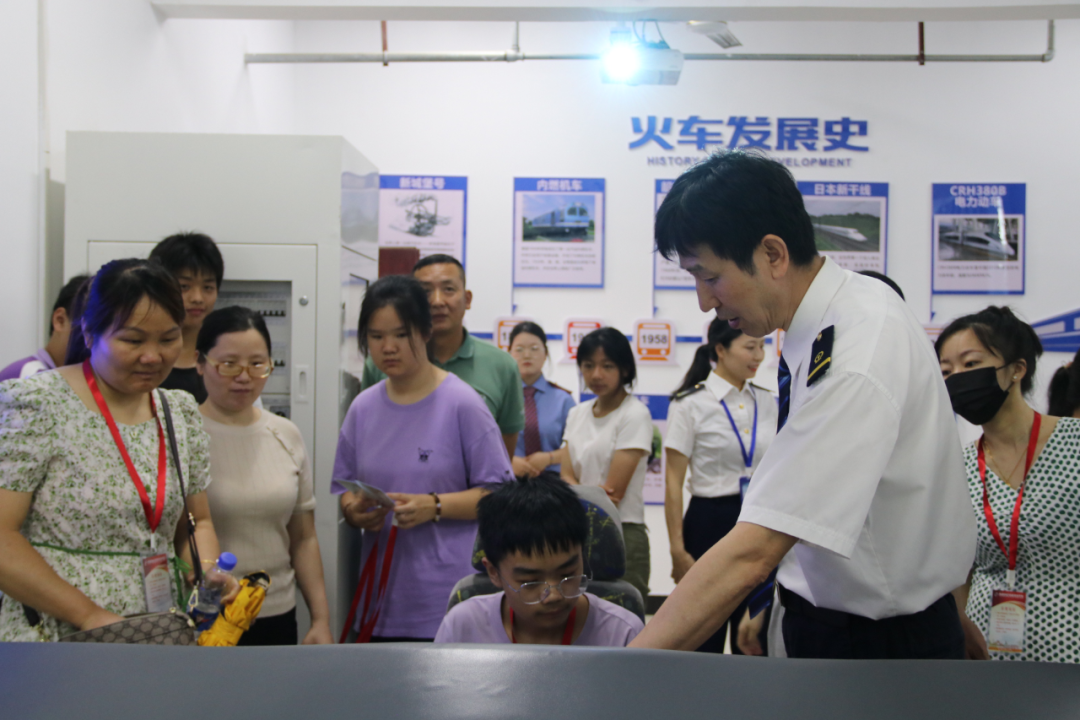 2024年南昌向远轨道技术学校“职业教育校园开放日”活动圆满落幕
