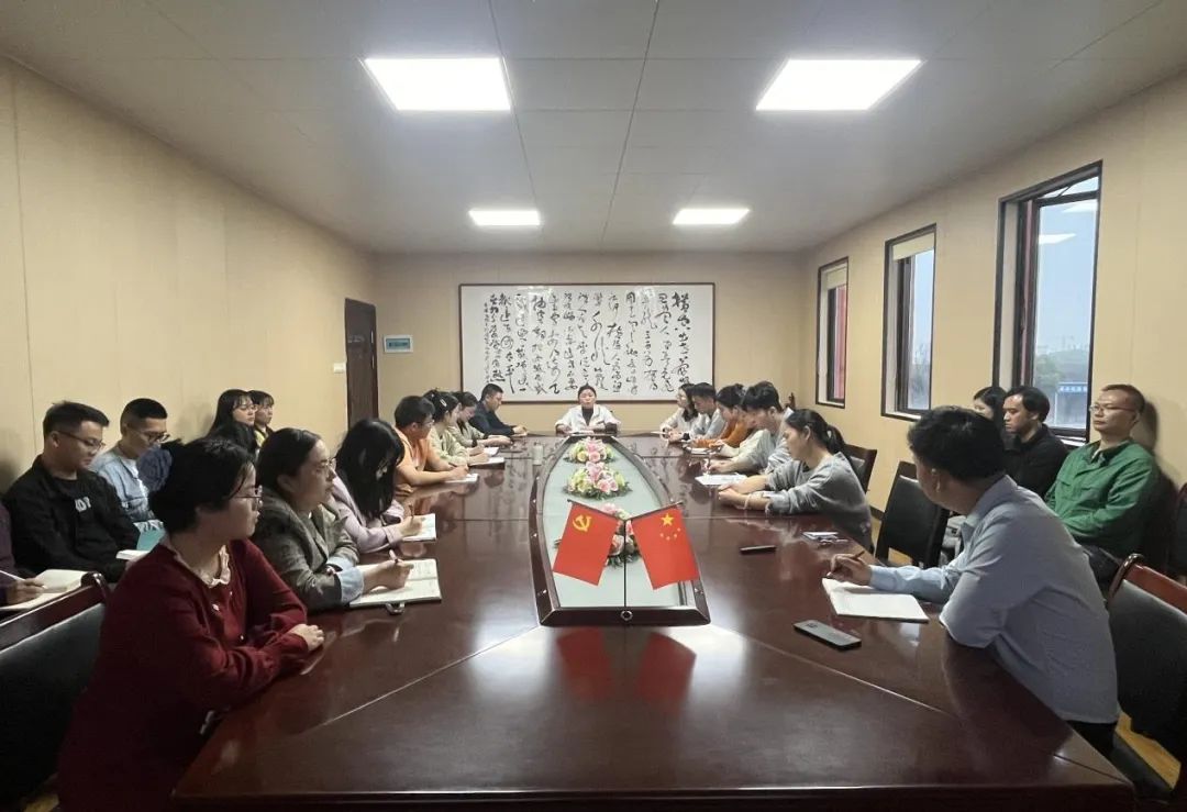 愿化甘霖润桃李｜南昌向远轨道技术学校2024年级组召开班主任经验分享学习会