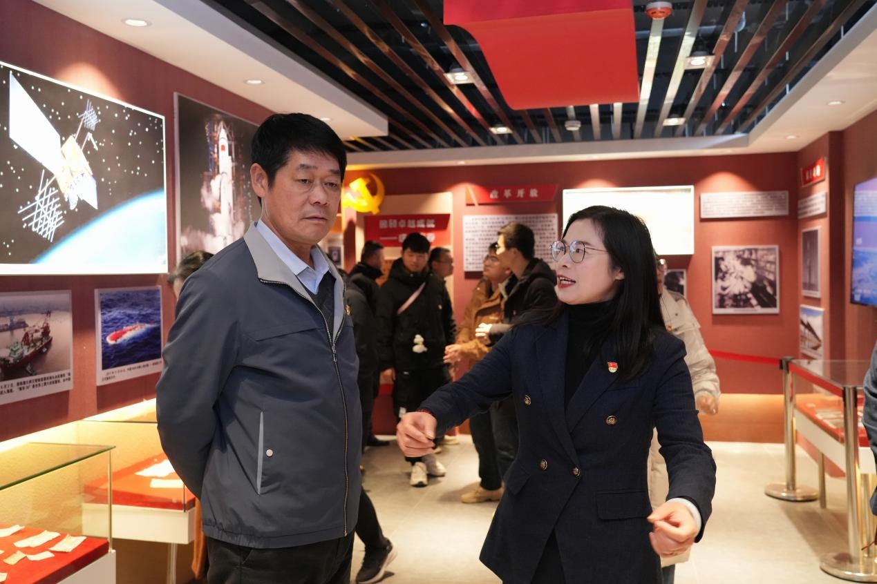 南昌向远轨道技术学校党支部和南昌市汽车机电学校党委联合开展党建共建交流活动
