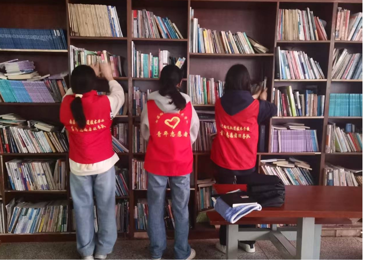 南昌向远轨道技术学校开展学雷锋志愿服务月系列活动（二）