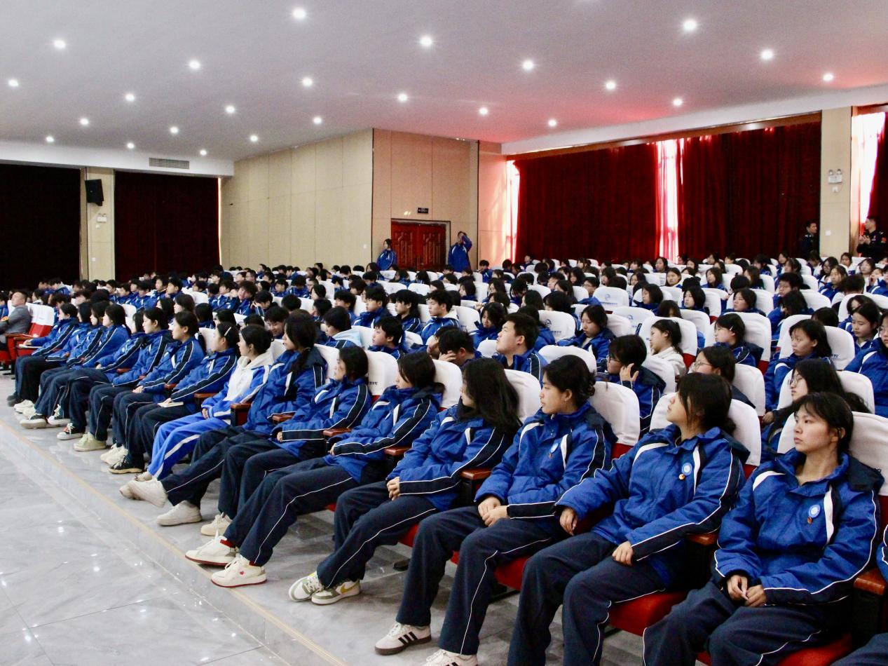南昌向远轨道技术学校开展学雷锋志愿服务月系列活动（二）