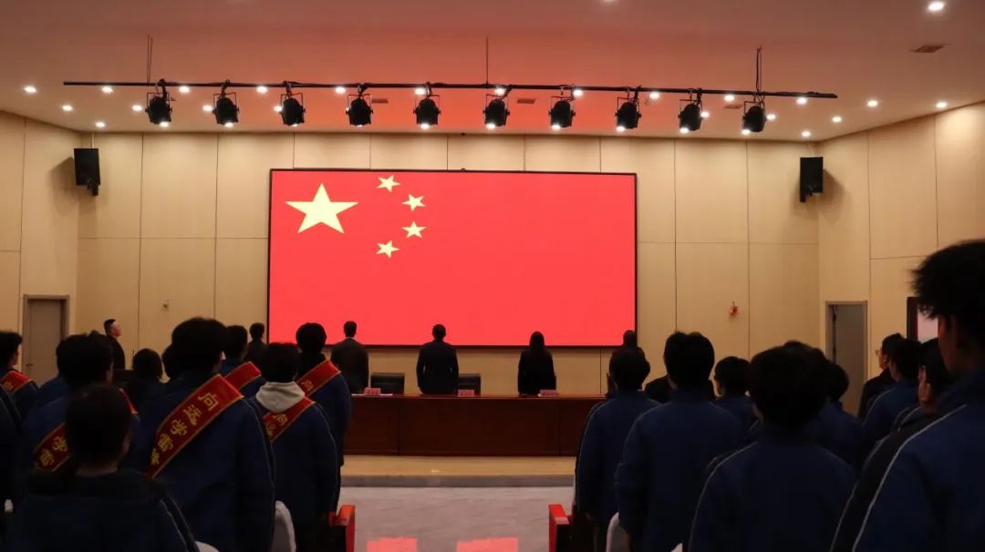 南昌向远轨道技术学校学雷锋志愿服务月总结表彰暨志愿服务节闭幕式圆满落幕