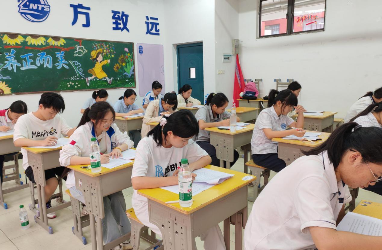 第十届全省学生“学宪法 讲宪法”活动素养竞赛南昌赛区选拔赛在南昌向远轨道学校圆满落幕