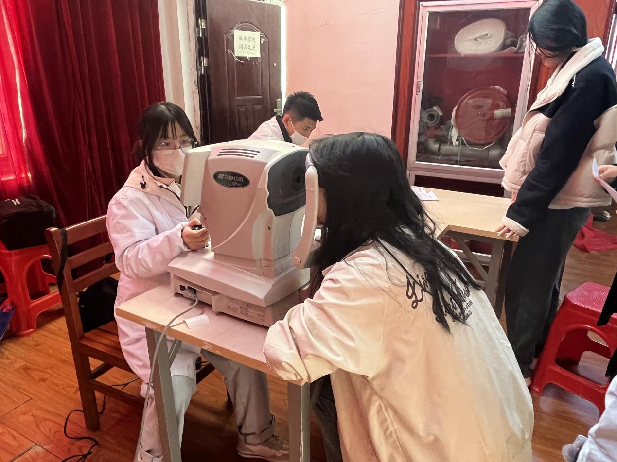 南昌向远轨道技术学校圆满完成2025年全校学生健康体检工作