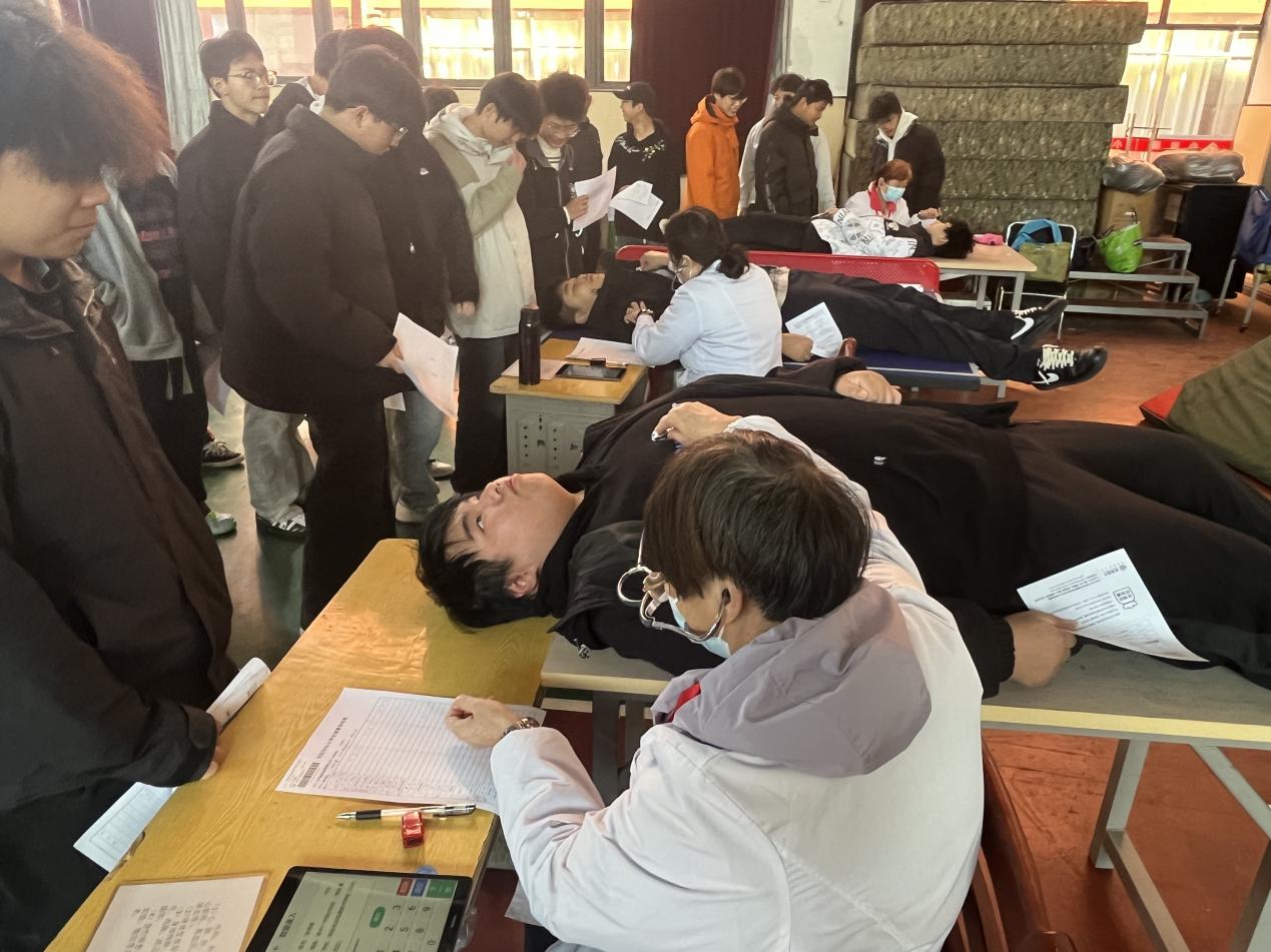 南昌向远轨道技术学校圆满完成2025年全校学生健康体检工作