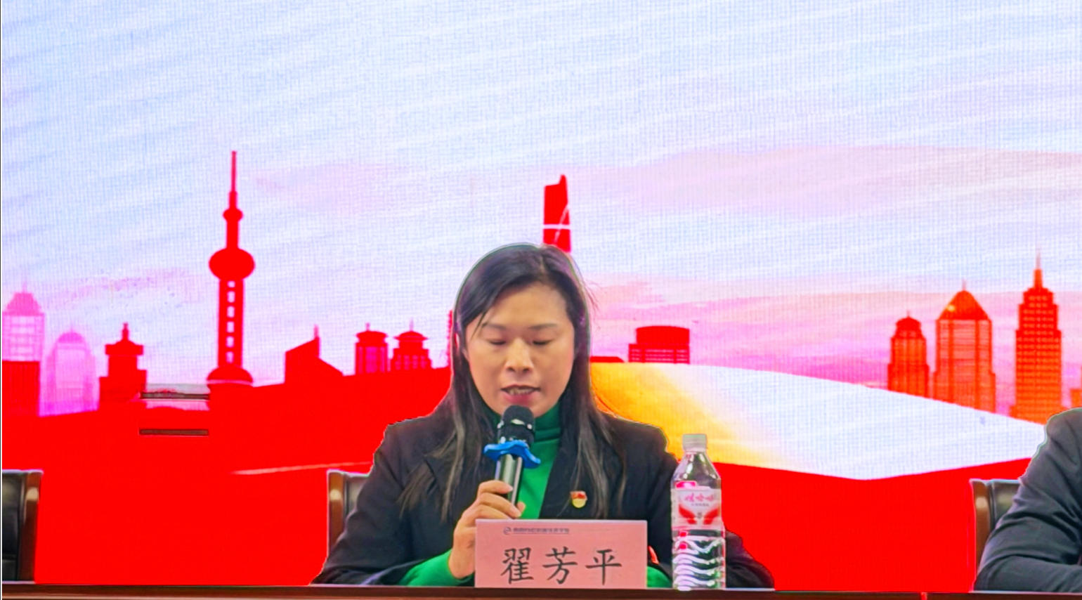 南昌向远轨道技术学校举行2025年下半年新团员入团宣誓仪式暨“12·5” 国际志愿者日志愿服务活动启动仪式