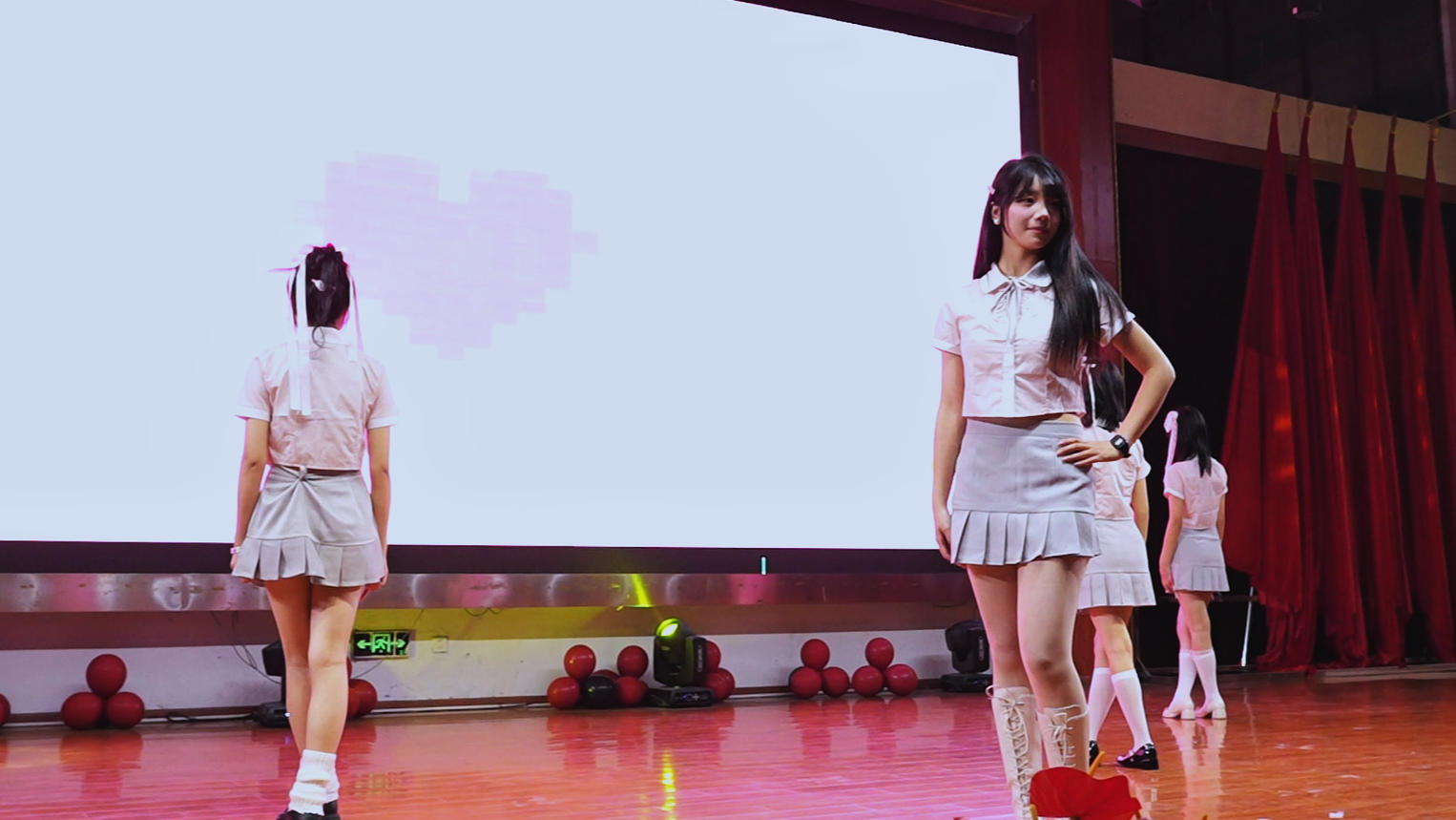 南昌向远轨道技术学校元旦联欢晚会"向远同心十五载 青春聚力贺新年"