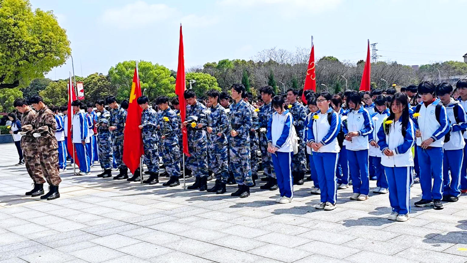 南昌向远轨道学校师生徒步祭扫方志敏烈士全纪实