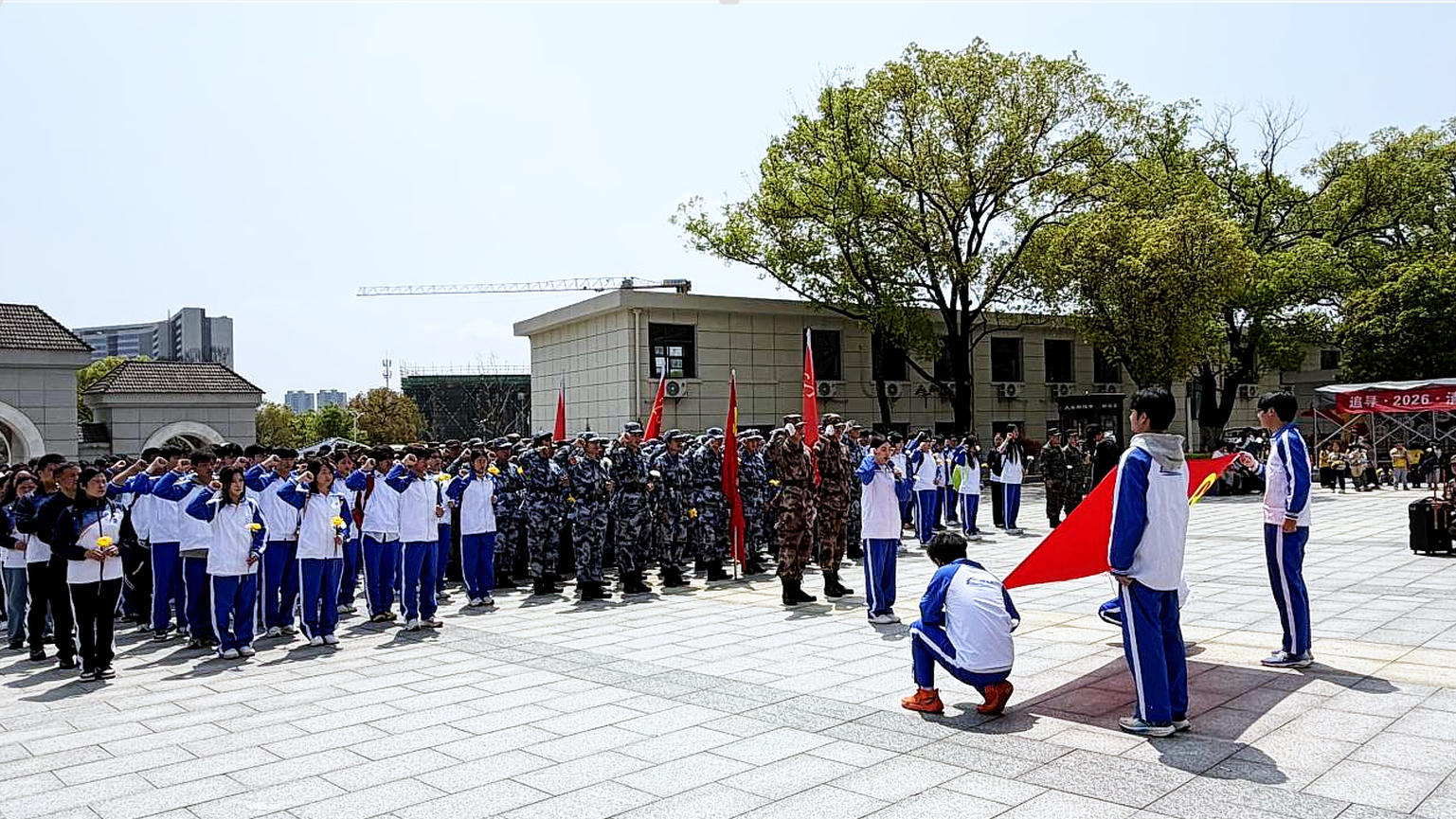 南昌向远轨道学校师生徒步祭扫方志敏烈士全纪实