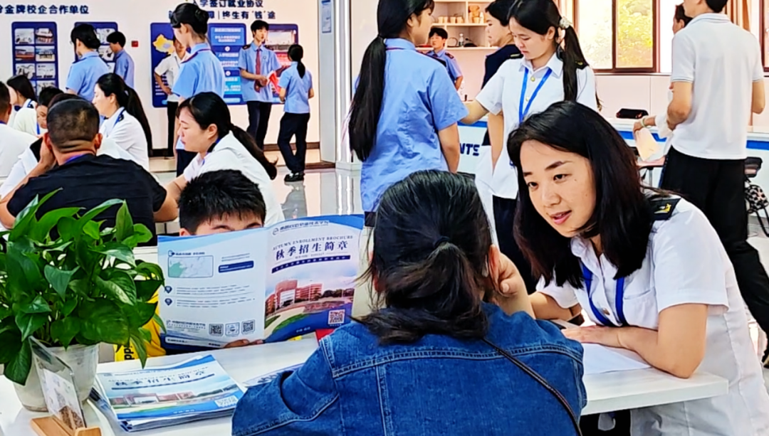南昌向远轨道技术学校2026校园开放日圆满落幕
