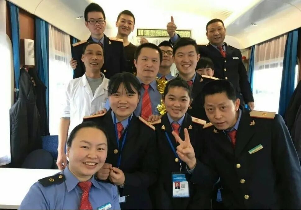 【向远学子】从中职生到政法委公务员管年华